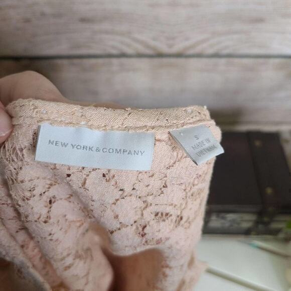 New York & Company Lace Button‎ Down Blouse Small - Picture 6 of 6